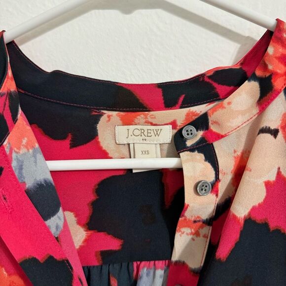 J. Crew Floral popover henley blouse, raspberry floral pattern, size XXS - Picture 2 of 7